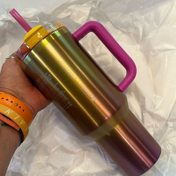 Stanley X Starbucks Summer Sunset Gradient
40oz Tumbler Quencher Purple - Picture 1 of 12
